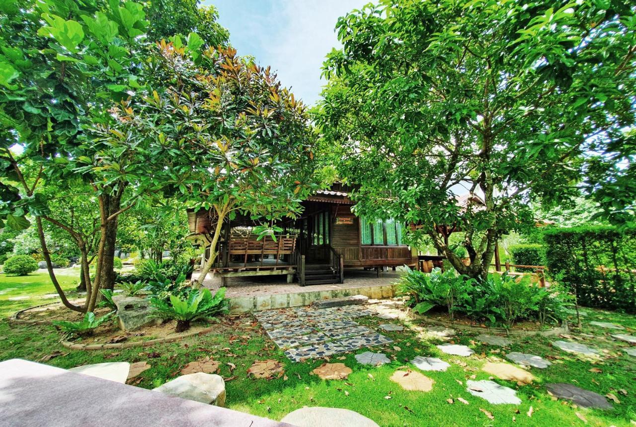 Ban Suansin Hotel Phang Nga Buitenkant foto